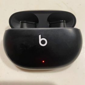 Beats Studio Buds ブラック