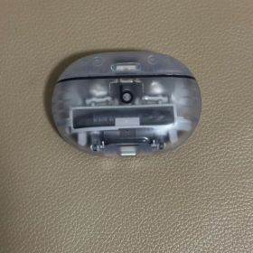 美品 beats studio buds +トランスペアレント