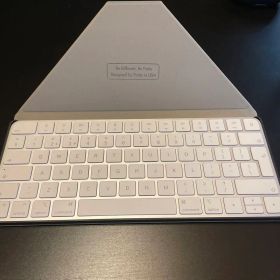 Apple Magic Keyboard A2450 USキー配列 ケース付