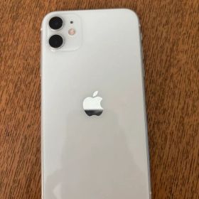 Apple iPhone 11 ホワイト 本体