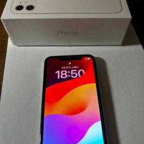 Apple iPhone 11ホワイト64GB 箱・カバー付き【値下げしました】