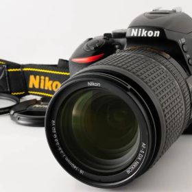 美品 ◆シャッター数:8,443回◆ Nikon D5500 18-140mm