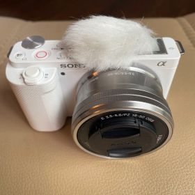 ソニーVLOGCAM ZV-E10L ホワイト 別売GP-VPT2BT付