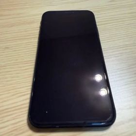 Apple iPhone XR ブラック ケース付き