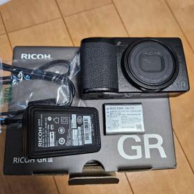 RICOH GR III デジタルカメラ 本体