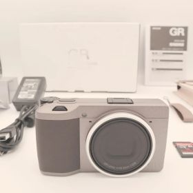 ショット数1,554枚【極上品 & おまけ付き】RICOH リコー GR III Diary Edition Special Limited Kit