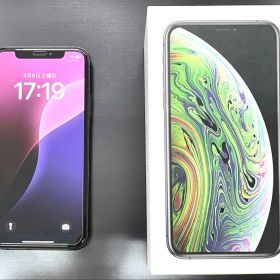 ほぼ新品セット‼️ iPhoneXs SIMフリー516GBバッテリー新品+ガラス