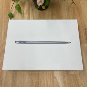 MacBook Air 13インチ Core i3 8GB 256GB スペースグレー 2020年 モデル