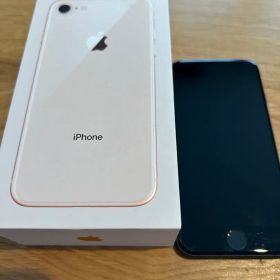 iPhone8 ブラック 本体