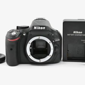 美品 S/C1,959 Nikon D5200 Black 24.1MP DSLR カメラ 20250930