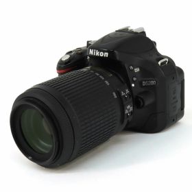Nikon ニコン D5200 ボディ デジタル一眼レフカメラ＆AF-S DX NIKKOR 55-200mm F4-5.6G ED VR 保護フィルター付き ※中古