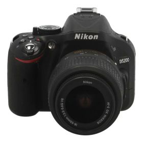 中古 デジタル一眼Nikon ニコンD5200 レンズキット 2093538コンディションランク【B】（商品 No.01-0）