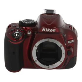 中古 デジタル一眼Nikon ニコンD5200 ボディ 2025684コンディションランク【B】（商品 No.62-0）