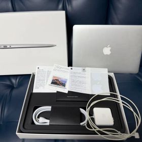 MacBook Air 2015 メモリ8GB SSD128GBシルバー