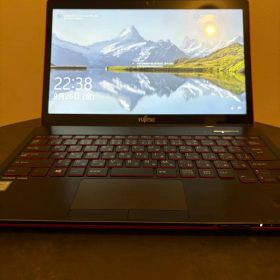 富士通 LIFEBOOK SH90／サテンレッド 〔Windows 10〕