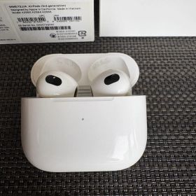 AirPods 3(第3世代)MagSafe MME73J/A付属品あり