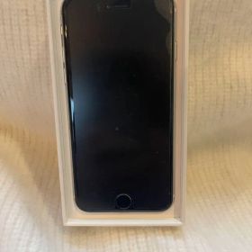 Apple iPhone SEホワイト 本体