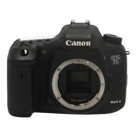 Canon キヤノン/デジタル一眼 ボディ/EOS 7D MarkII ボディ/041021002640/Bランク/89【中古】