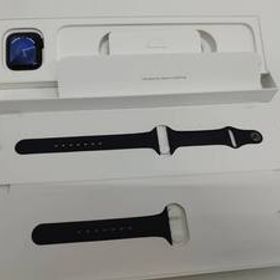 Apple Watch SE（第2世代）GPS/40mm/A2722/ミッドナイト〈MNJT3J/A〉
