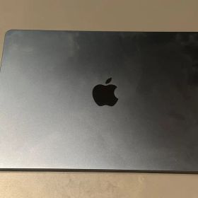 MacBook Air M2 13インチ（ミッドナイト）