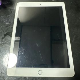 Apple iPad (第6世代) 32GB