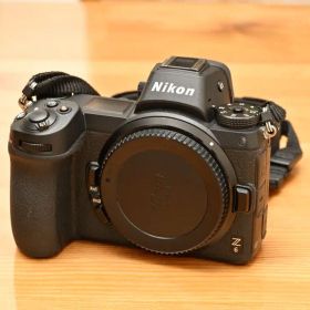 Nikon Z 6 ミラーレス一眼カメラ ボディ セット