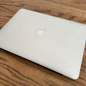 MacBook PRO 2015 i5 8GB 13.3インチ