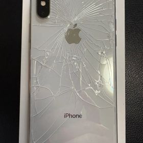 iPhone XS シルバー 背面破損
