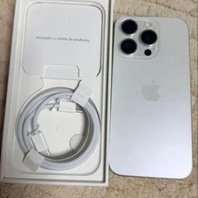 美品iPhone 15 Pro 512G SIMフリー