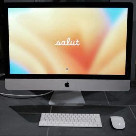 Apple iMac21.5インチ 4K i5 8GB 1TB HHD 2017
