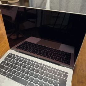 【美品】MacBook pro 13インチ 本体 シルバー 2016