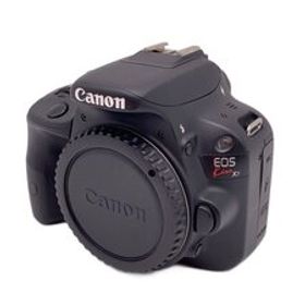 CANON◆デジタル一眼カメラ EOS Kiss X7i EF-S18-135 IS STM レンズ DS126431