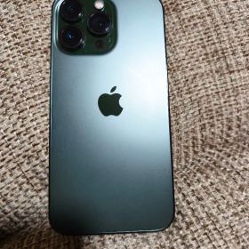 Apple iPhone 13 Pro アルパイングリーン