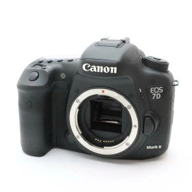【中古】 《良品》 Canon EOS 7D Mark II ボディ 【上部表示パネル内清掃/モードダイヤルメインダイヤルユニットミラーボックスユニット底面カバーユニット左ストラップホルダー部品交換/各部点検済】 [ デジタルカメラ ]