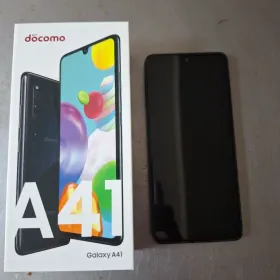 docomo Galaxy A41 本体