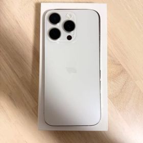【美品】Apple iPhone 15 Pro 128GBホワイトチタニウム