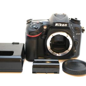 ショット数2425回！■ほぼ新品■ Nikon D7200 ＊26411