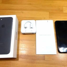 Apple iPhone 7 128Gブラック 本体