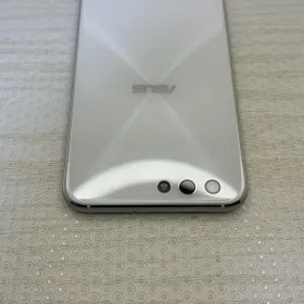 ZenFone 4 ◆ 6GB/64GB / SIMフリー Z01KDA
