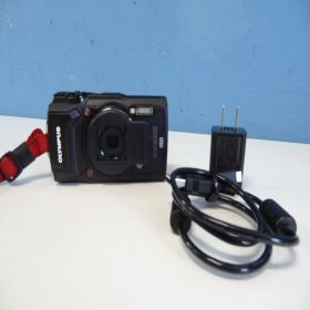 【動確済】 OLYMPUS tough TG-5 充電ケーブル付属 美品 BLACK 防水性能15m IPX8相当