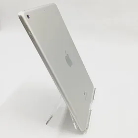 Apple iPad 第6世代 32GB シルバー Wi-Fi 動作確認済 【全額返金保証】【最速発送】