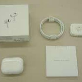 ノイズキャンセリングイヤホン MTJV3J/A APPLE