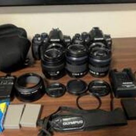 OLYMPUS E-620 2台と単焦点レンズ＋レンズ2個、充電器バッテリー