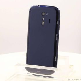 〔中古〕FUJITSU(富士通） らくらくスマートフォン 32GB ネイビー F-42A docomoロック解除SIMフリー〔269-ud〕