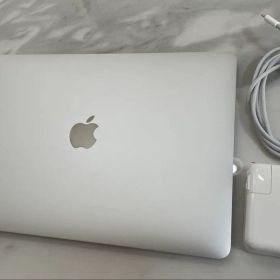 Apple MacBook Pro 13inch 2017 シルバー おまけ付