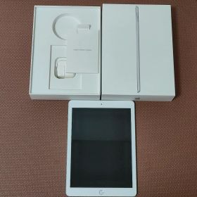 iPad 第6世代 wi-fiモデル 128GB