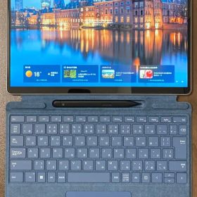 （極美品）surface pro 8 +純正キーボード + スリムペン2 セット