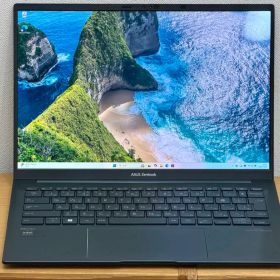 ASUS Zenbook 14 OLED CoreUltra9/32GB/1TB