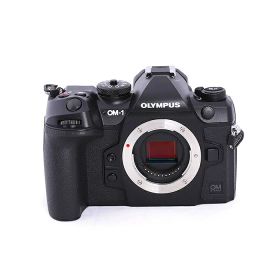 【中古】 OM SYSTEM OM-1 ボディ【中古カメラ デジタル一眼】 ランク：AB