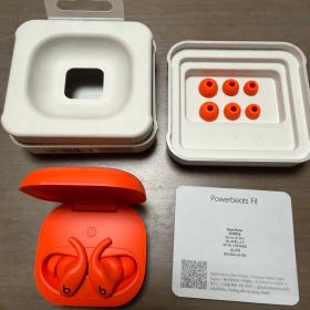 Powerbeats Fit 新品未使用 付属品完備 スパークオレンジ